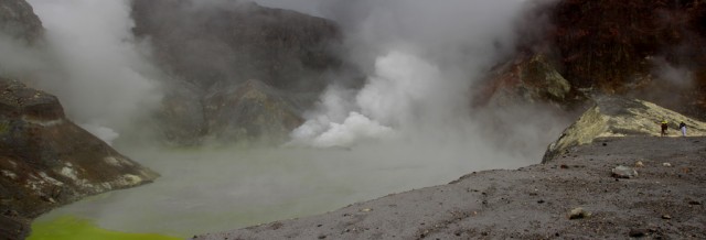 Read more about the article <span style="color: #003366;">White Island Volcano Blows Its Top